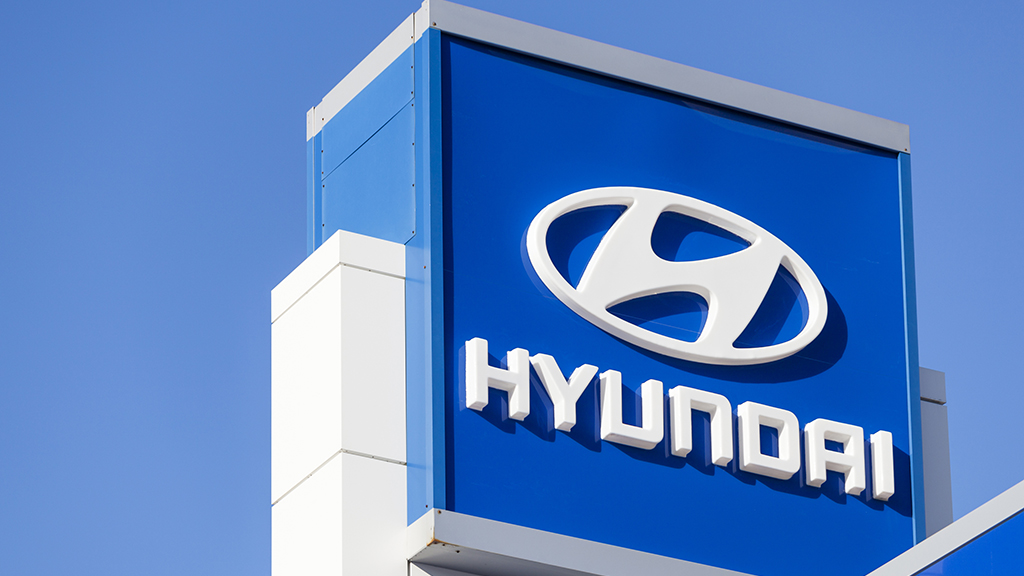 Hyundai recalls another 471,000 SUVs, and asks owners to park outside
