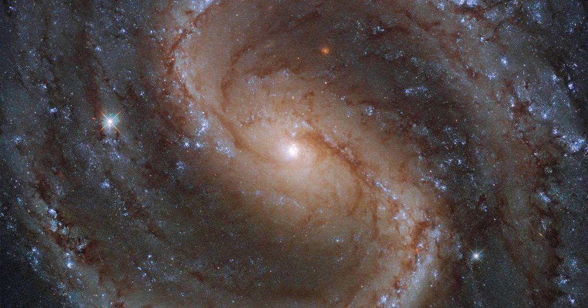 The Hubble Space Telescope captures an amazing view of the ethereal “lost galaxy”